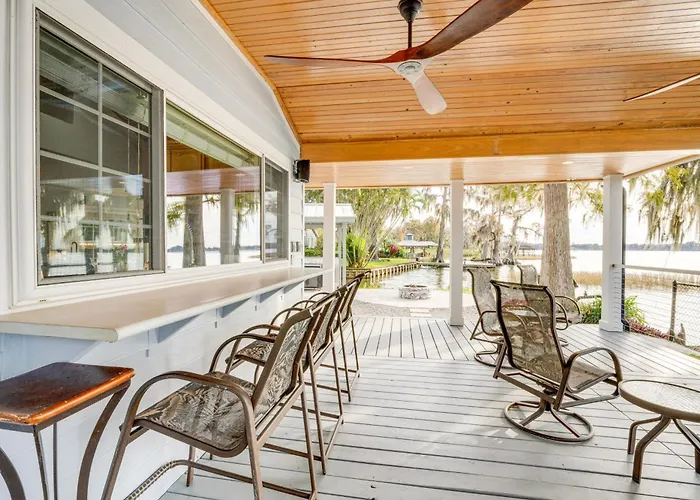 Hot Tub & Fire Pit: Lakefront Home On Lake Eloise